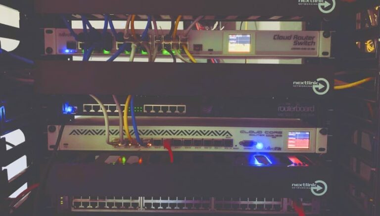 オンプレミスサーバーのイメージ