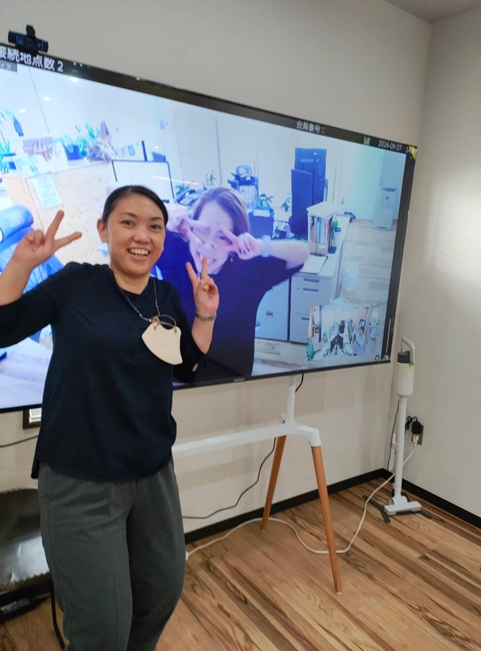 70型の画面で等身大の交流