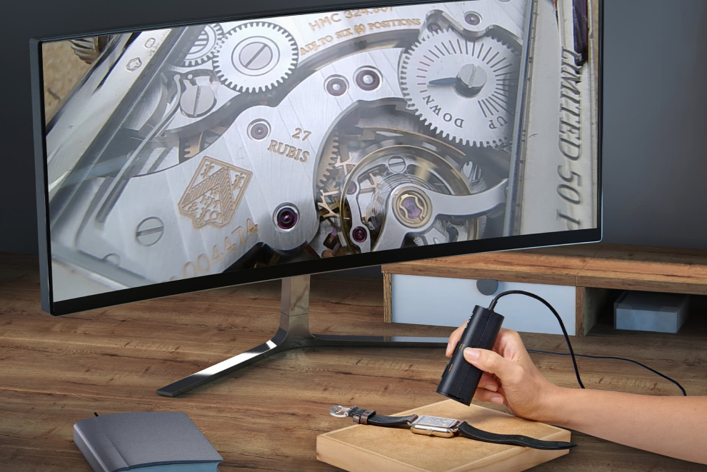 オブジェクトカメラは時計のギミックまで鮮明に映し出す。